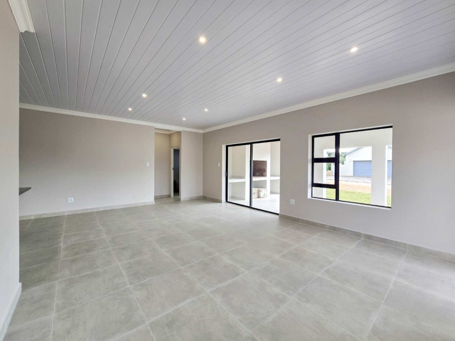 3 Bedroom Property for Sale in Stilbaai Wes Western Cape